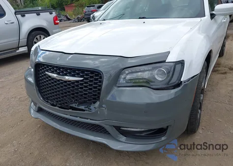 2015 Chrysler 300 300S из США, поврежденный, VIN 2C3CCABG4FH872498